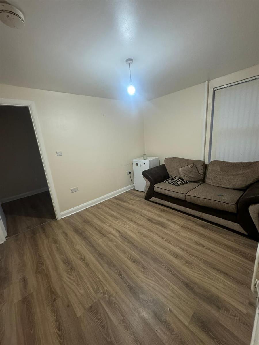 Photo of 272B Tong Road, Leeds