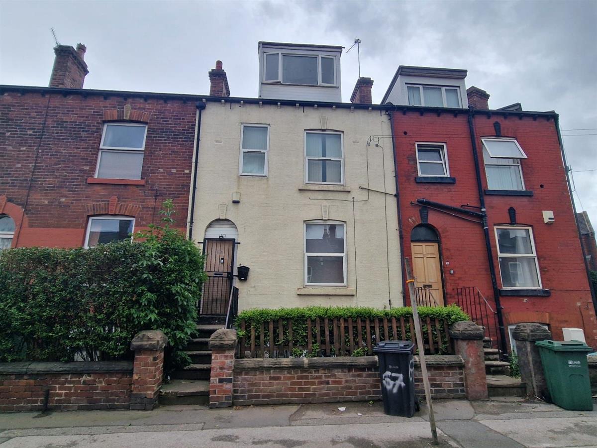 Photo of Whingate, Leeds