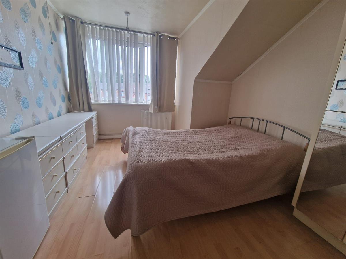 Photo of Tempest Road, room 2, Leeds